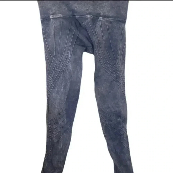 Nux X Soul Cycle Mineral Wash Seamless Leggings - Picture 2 of 6